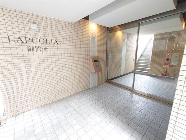 エントランス　初期費用分割可★ご希望の場所まで無料送迎サービス付♪
