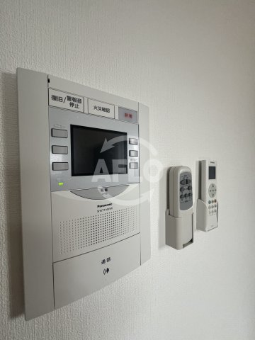 その他設備　Luxe淡路II　モニター付きインターホン