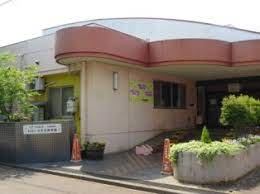 幼稚園・保育園　わかくさ中央こども園（幼稚園・保育園）まで1676m