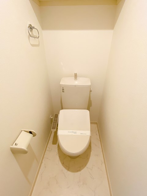 トイレ　※参考写真※トイレは温水洗浄便座付き♪人気のバストイレ別です