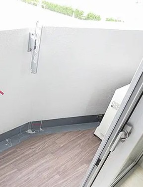 バルコニー　外からの目が気にならないバルコニーで洗濯物が干せます