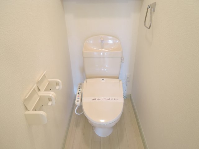 トイレ　シャワー付トイレ