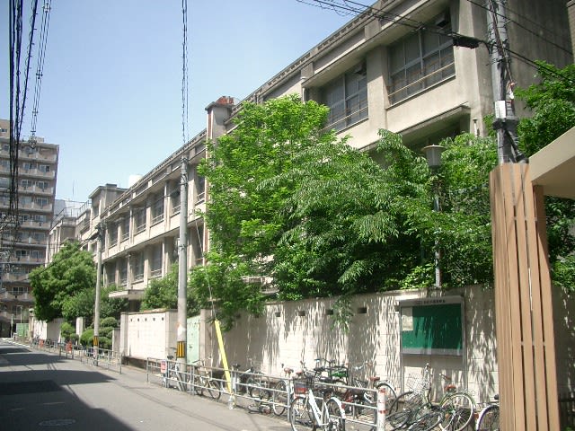 小学校　大阪市立西天満小学校（小学校）まで88m