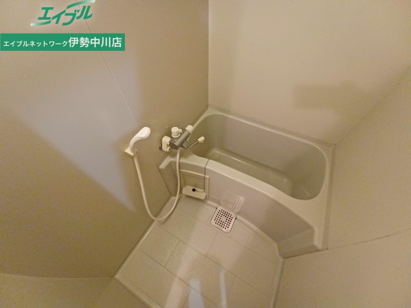 バス・シャワールーム　同型参考写真