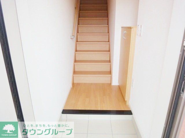 玄関　お問合せはタウンハウジングまで！※現地待合わせ相談可能