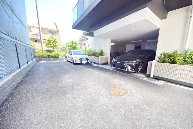 駐車場　★敷地内駐車場完備★