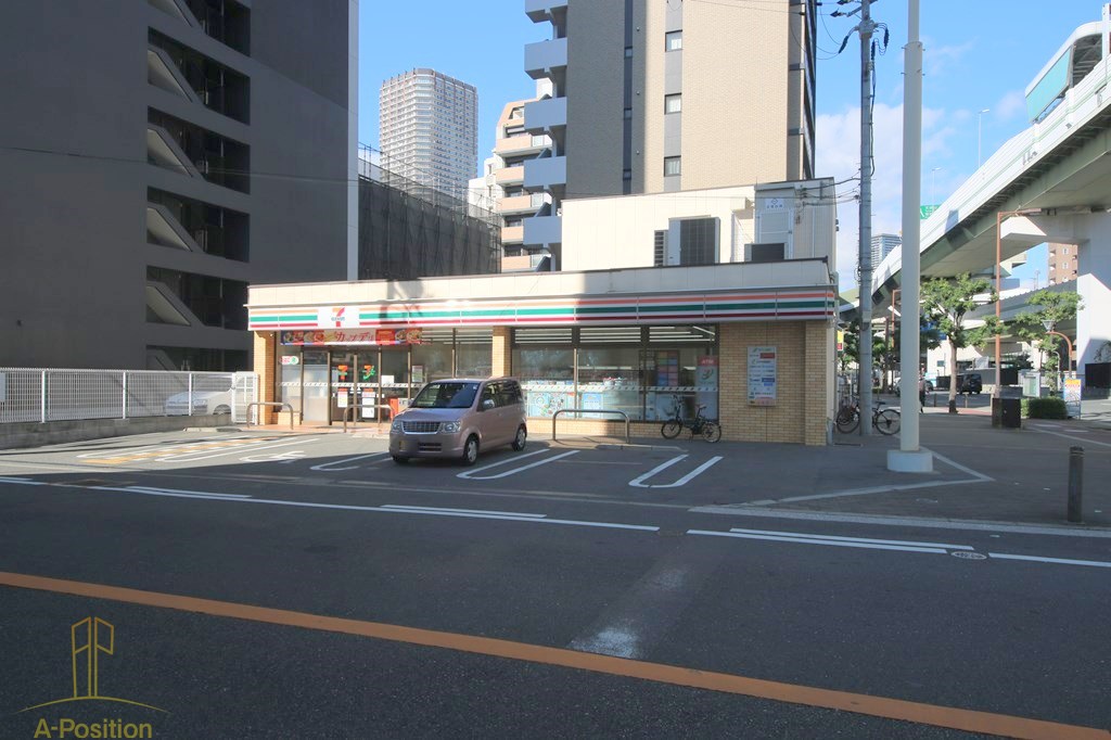コンビニ　セブンイレブン 大阪立売堀5丁目店（コンビニ）まで121m