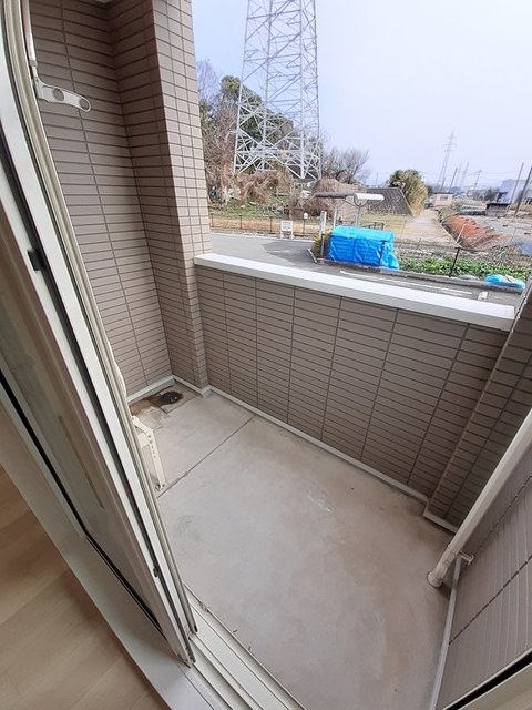 バルコニー　陽当たり良好なバルコニーです♪