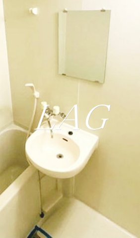 洗面設備　洗面台です。