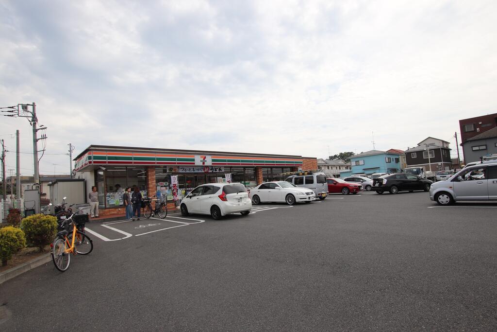 コンビニ　セブンイレブン藤沢辻堂太平台2丁目店（コンビニ）まで323m