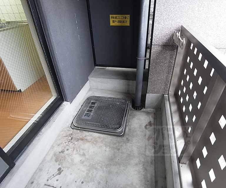 バルコニー　ベランダ