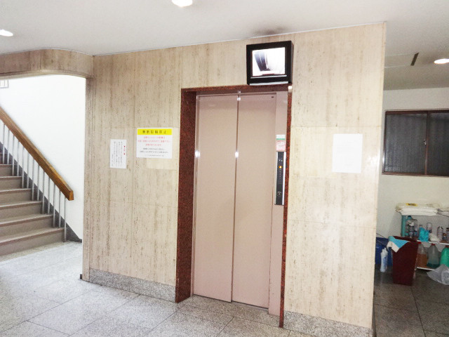 その他共有部分　防犯カメラ付きのエレベーターです！