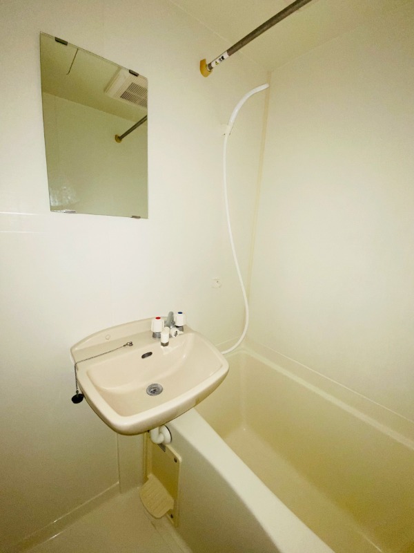 バス・シャワールーム　別部屋参考写真