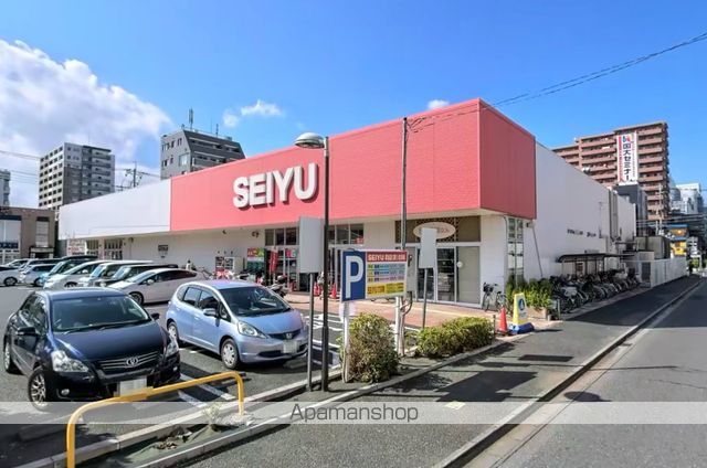 スーパー　西友草加店（スーパー）まで752m