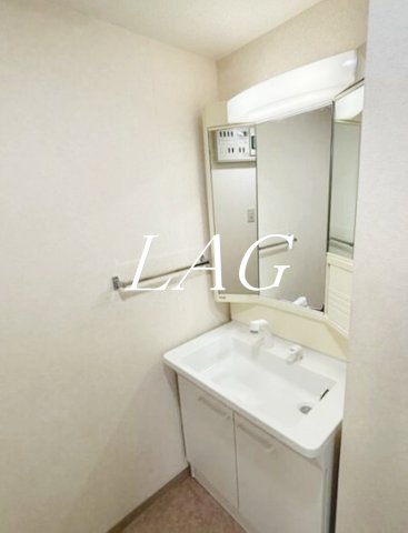 洗面設備　独立洗面台です。
