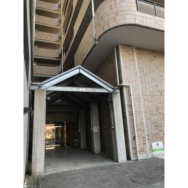 エントランス　エントランス正面