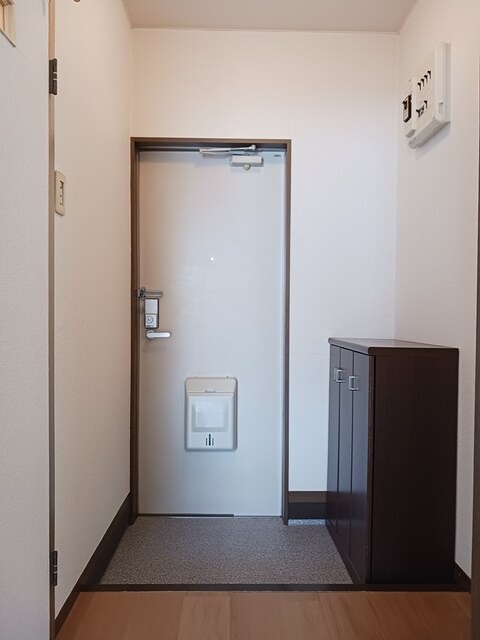 玄関　図面と現状に相違がある場合には現状を優先