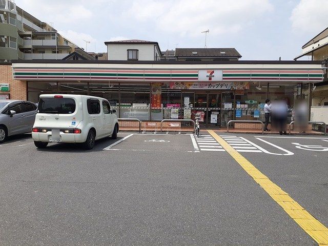 コンビニ　さいたま辻7丁目店（コンビニ）まで883m