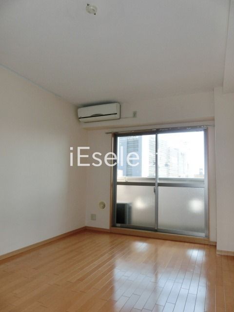 居室・リビング　明るいお部屋ですね。