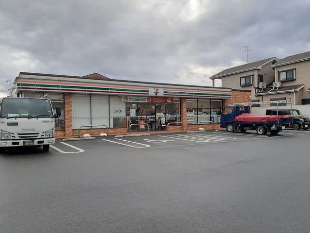 コンビニ　セブンイレブン新口店（コンビニ）まで82m