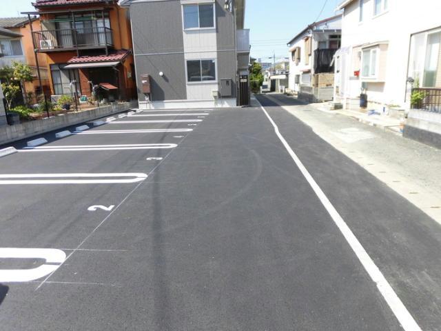駐車場　駐車場