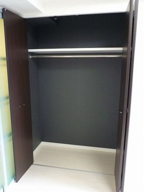 収納　洋室クローゼット