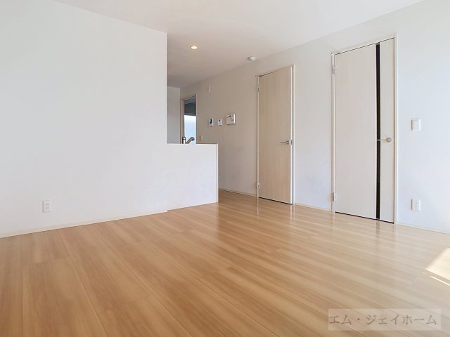 コンフォートヴィレッジIIの居間写真