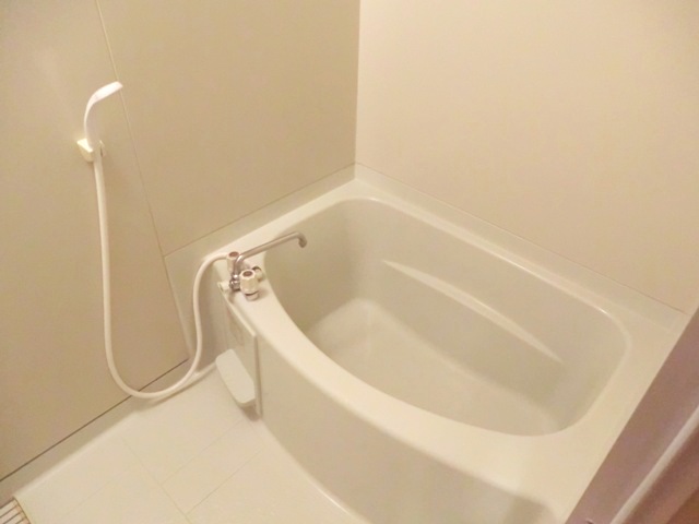 バス・シャワールーム　☆バス・トイレ別です。☆