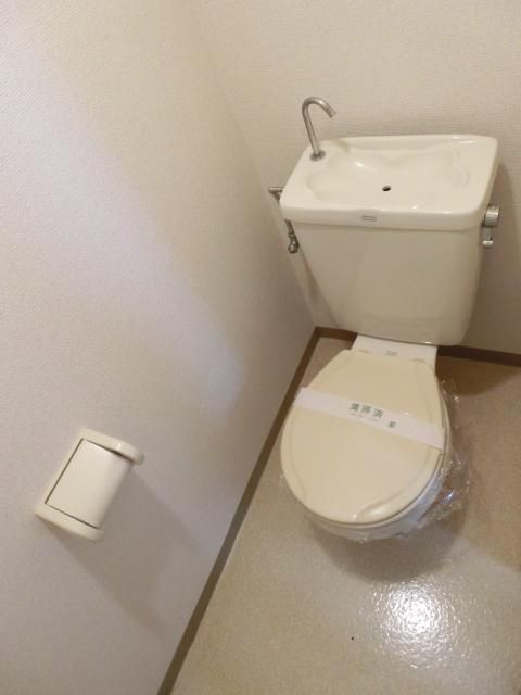 トイレ　収納付きトイレ