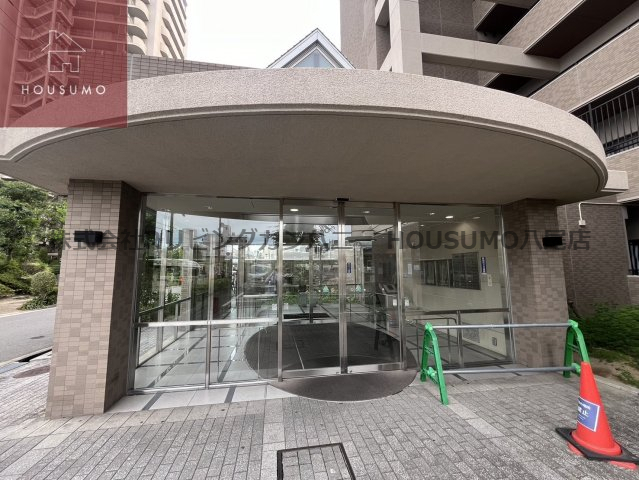 エントランス　建物の内部です