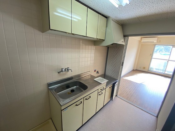 キッチン　※別部屋の写真です