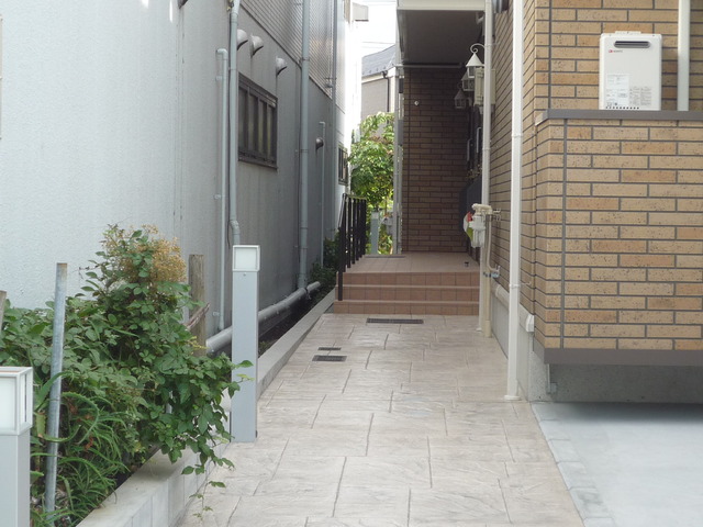 エントランス　敷地内入口