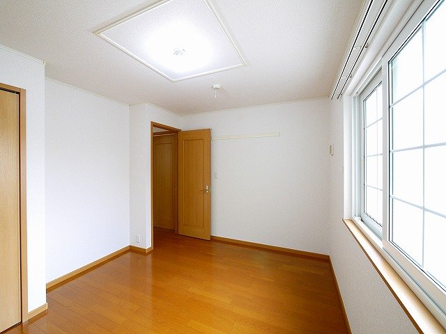 その他部屋・スペース　使い勝手のいい寝室です