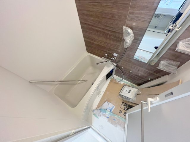 バス・シャワールーム　広めのお風呂は一日の疲れを癒してくれます。