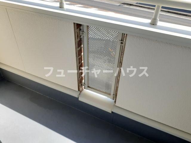 バルコニー　お洗濯にも便利なバルコニー付き