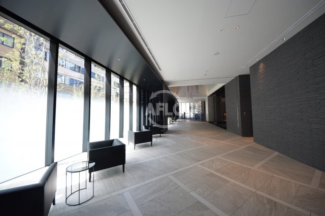 ロビー　ローレルタワー御堂筋本町　ロビー