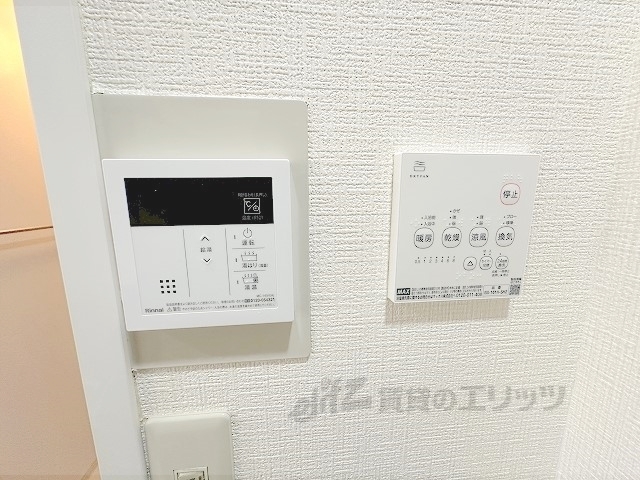 その他設備　給湯器リモコン