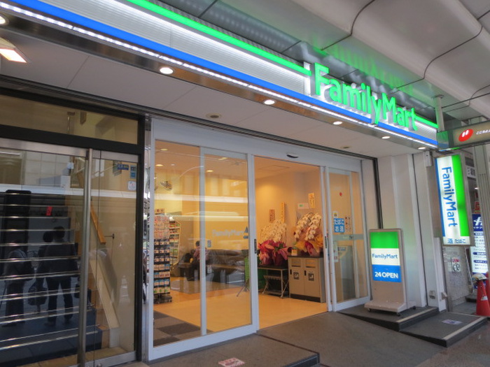 コンビニ　ファミリーマート四条堺町店（コンビニ）まで180m