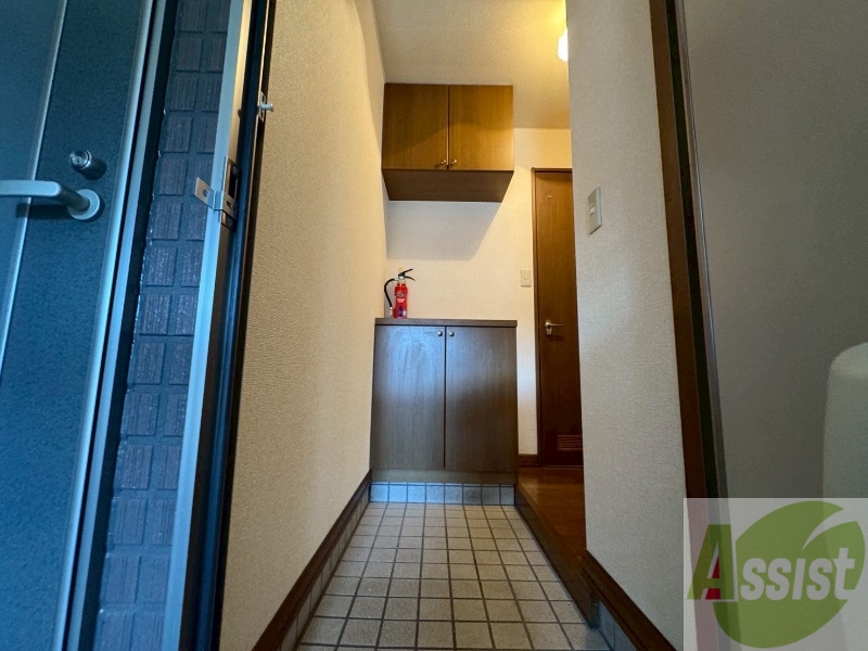 玄関　玄関の様子です。明るい印象ですね。気分もあがりそう。