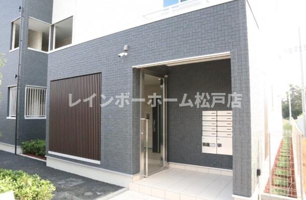 エントランス　建物の内部です