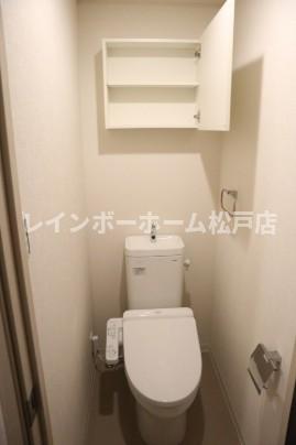 トイレ　落ち着いたトイレです