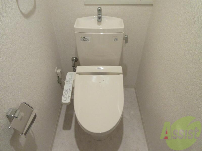 トイレ　ウォシュレット付き