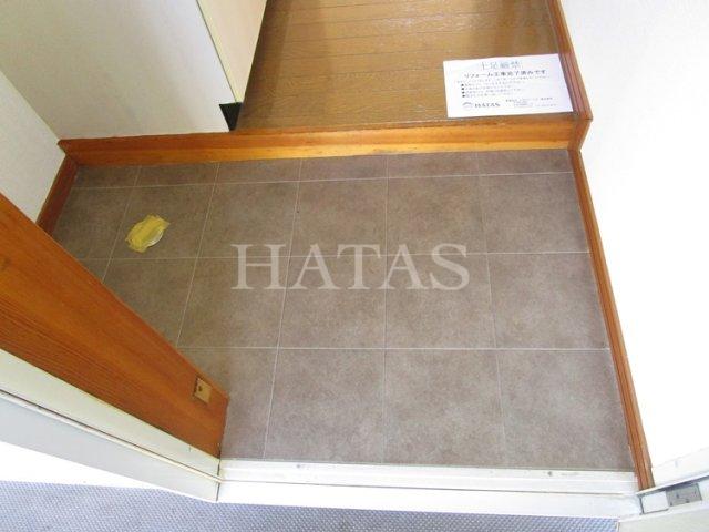 玄関　同物件別部屋のお写真です。