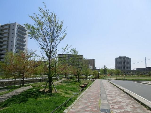 公園　駅前公園（公園）まで2300m