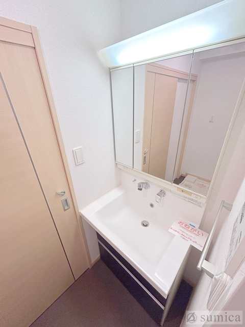 洗面設備　洗面脱衣所付き！独立洗面台が便利です♪♪