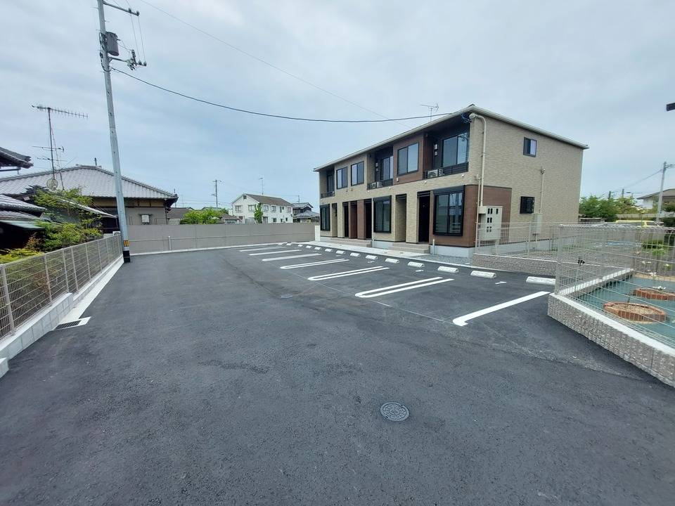 駐車場　駐車場