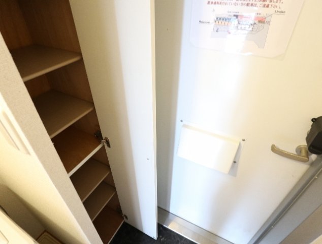 玄関　明るい玄関です