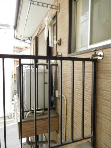 バルコニー　洗濯機置き場