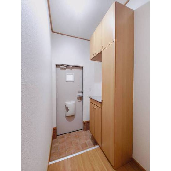 サンリット上万田Aの玄関写真