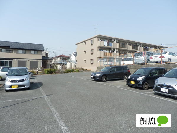 駐車場　敷地内駐車場